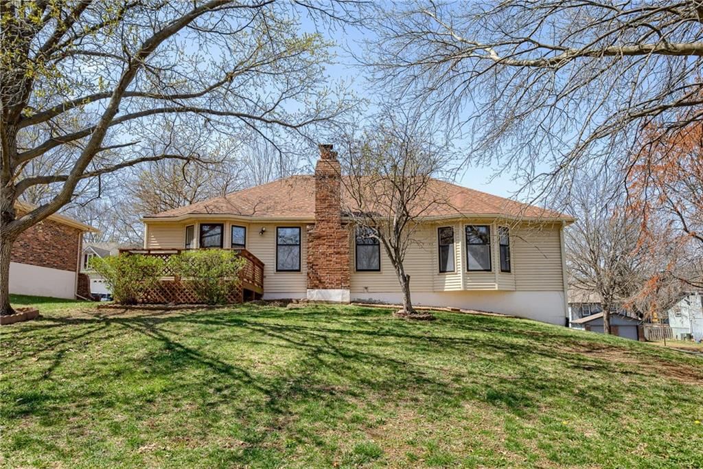 8225 N Forest Avenue — photo 24
