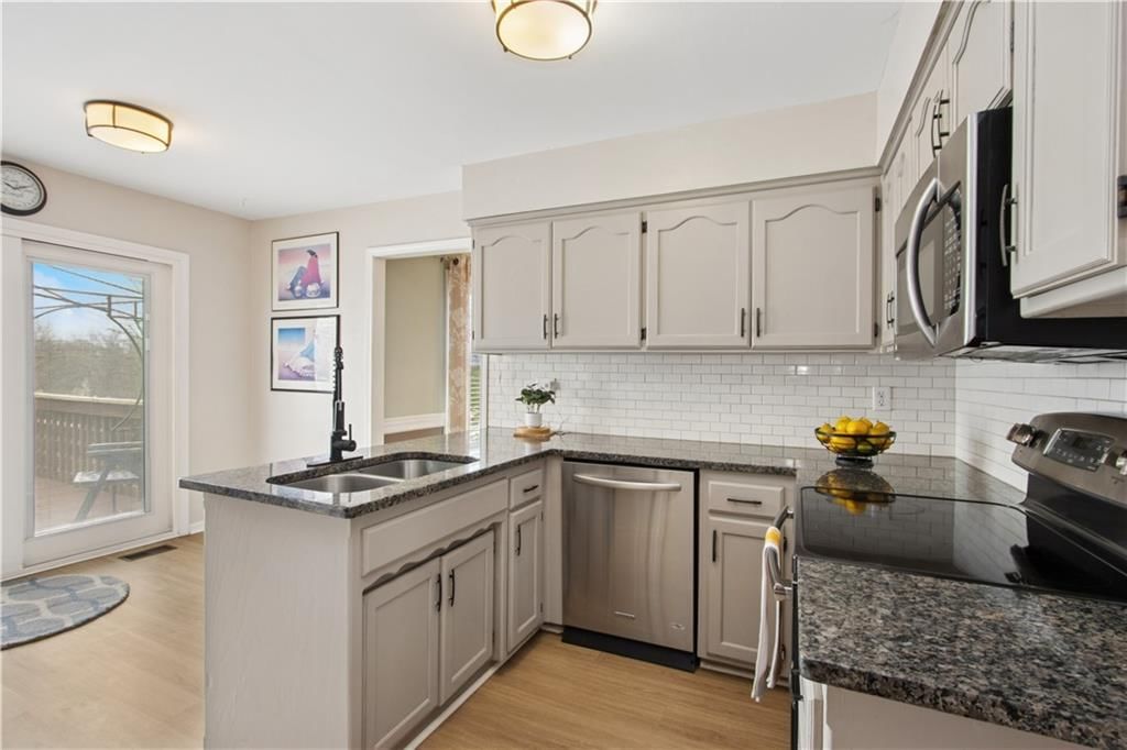 12497 S ELLSWORTH Street — photo 9