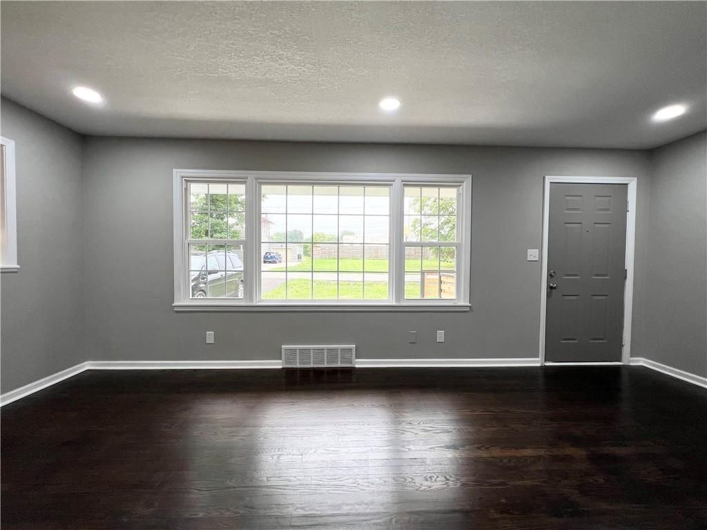 8415 Central Street — photo 5
