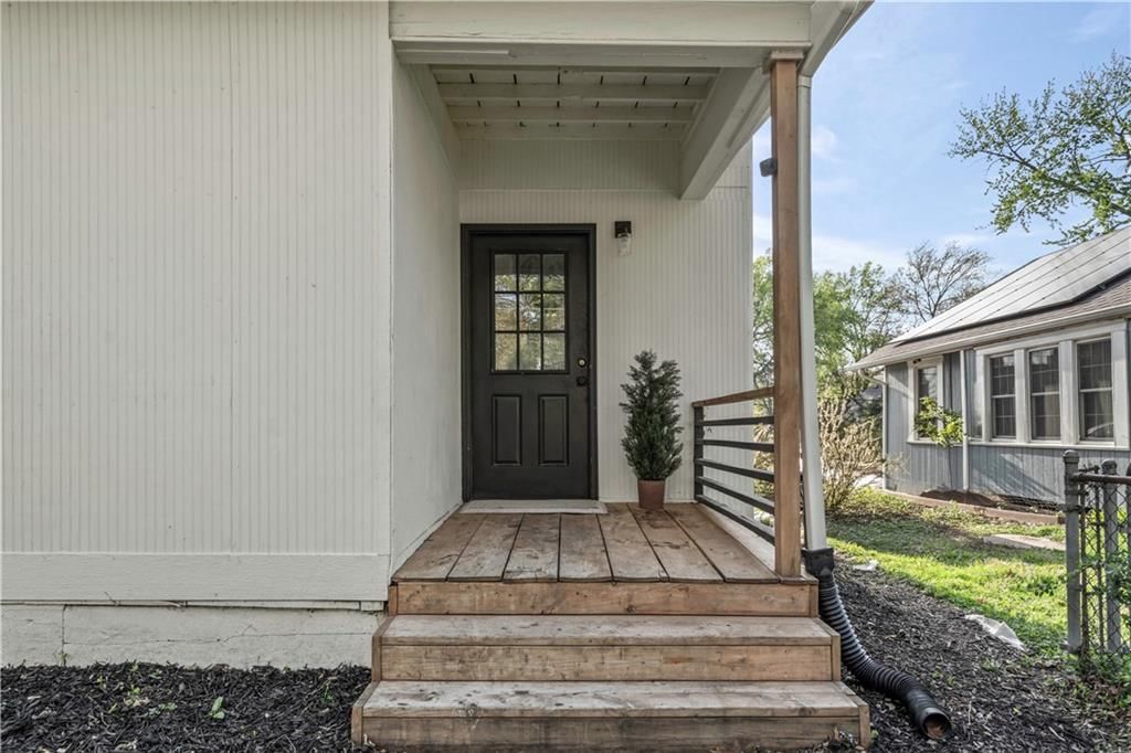 1621 S Hedges Avenue — photo 24