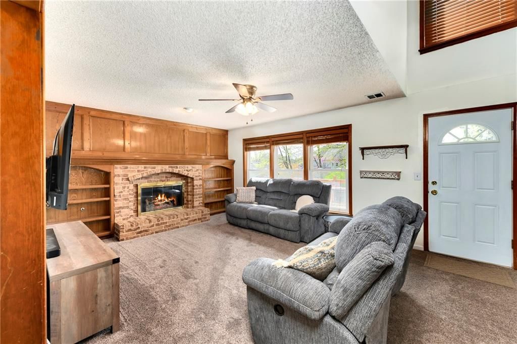 8007 NW 70th Street — photo 12