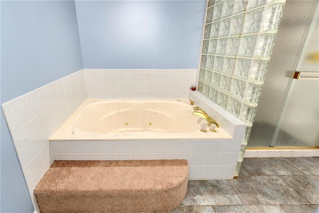 8007 NW 70th Street — photo 18