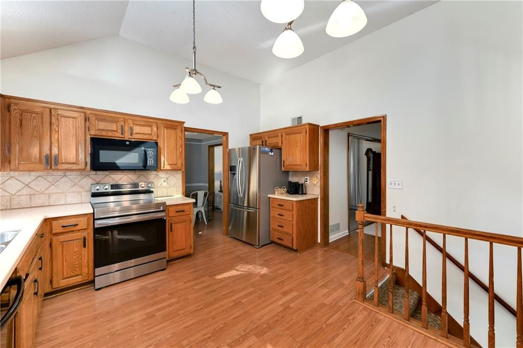 8007 NW 70th Street — photo 9