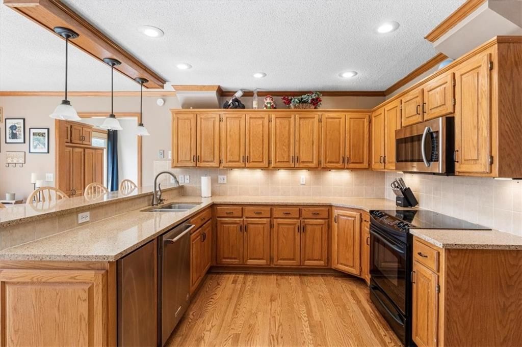 801 NE Jamestown Court — photo 12