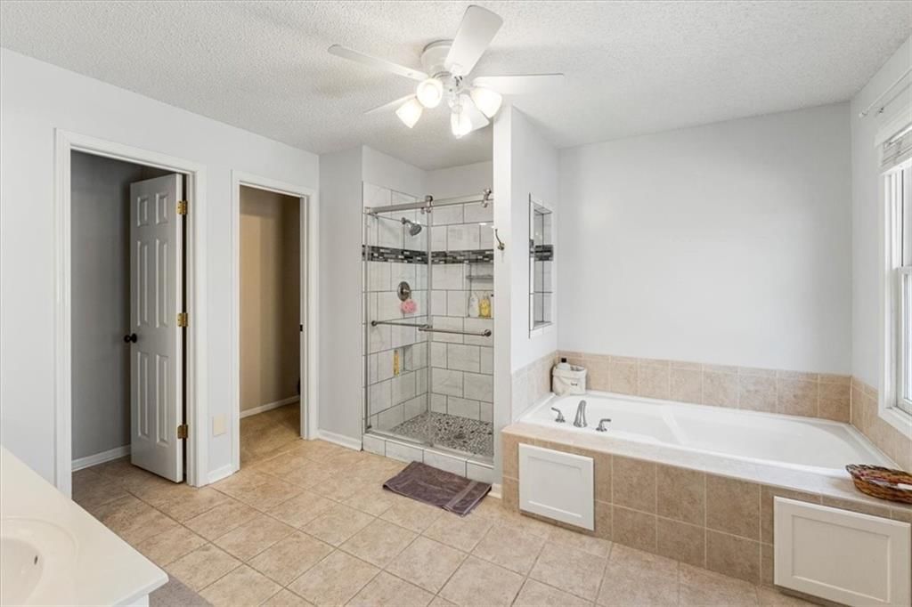801 NE Jamestown Court — photo 26