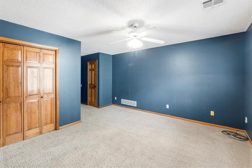 801 NE Jamestown Court — photo 31