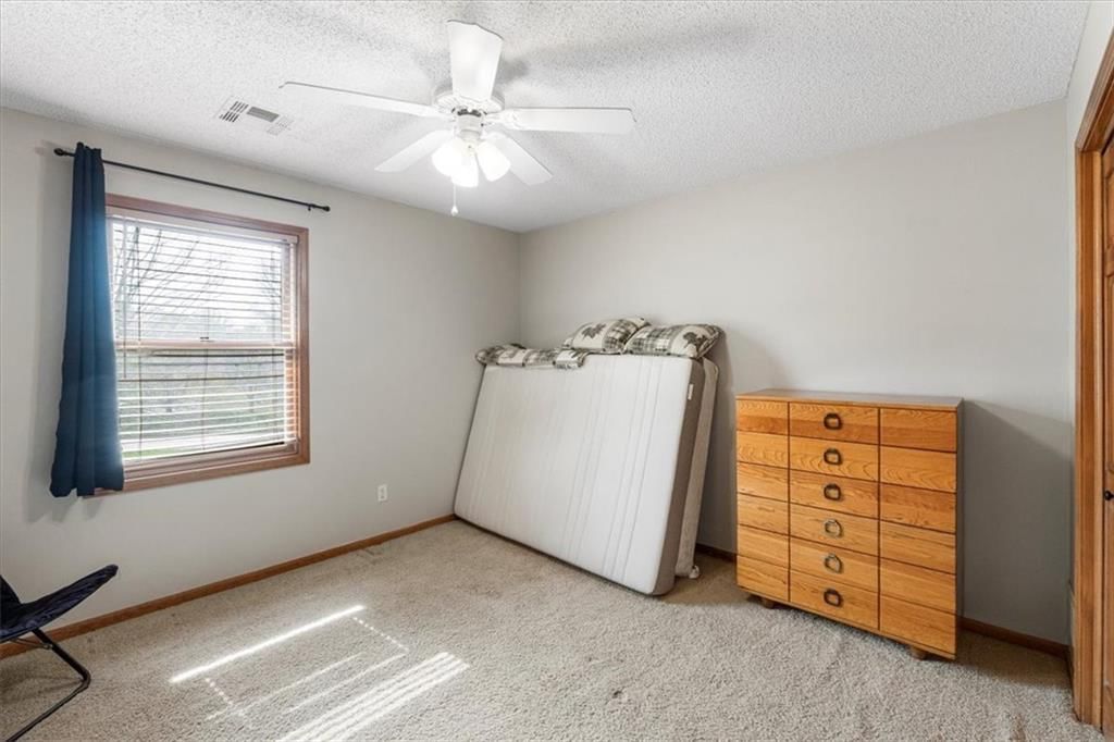 801 NE Jamestown Court — photo 38