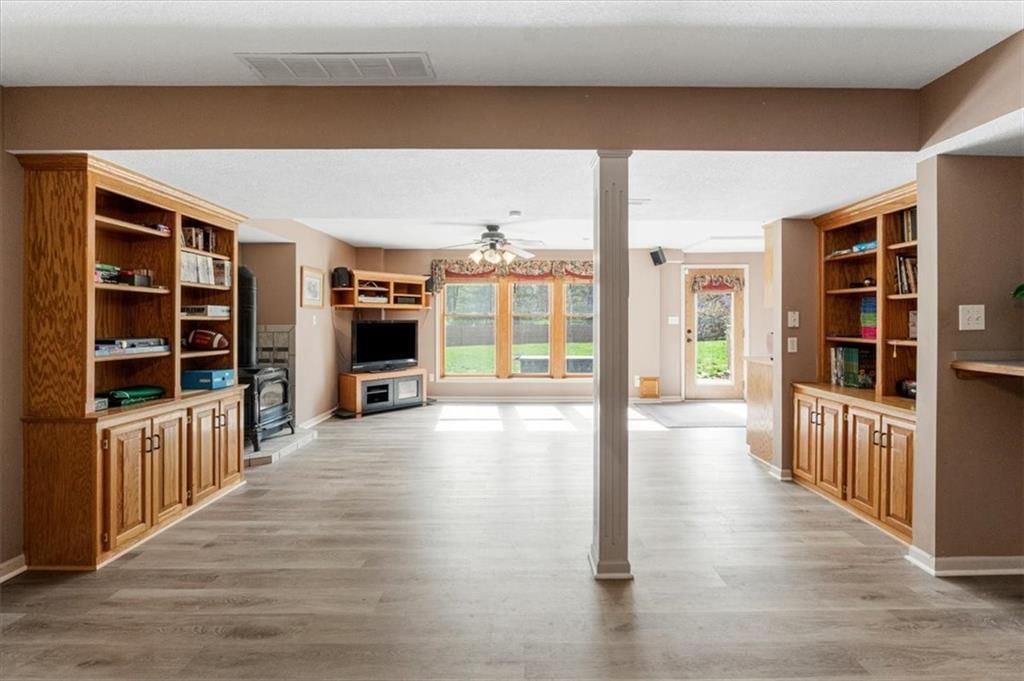 801 NE Jamestown Court — photo 41