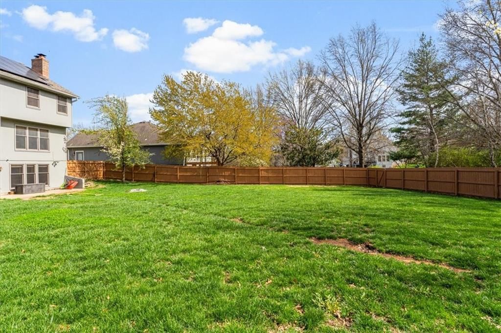 801 NE Jamestown Court — photo 46