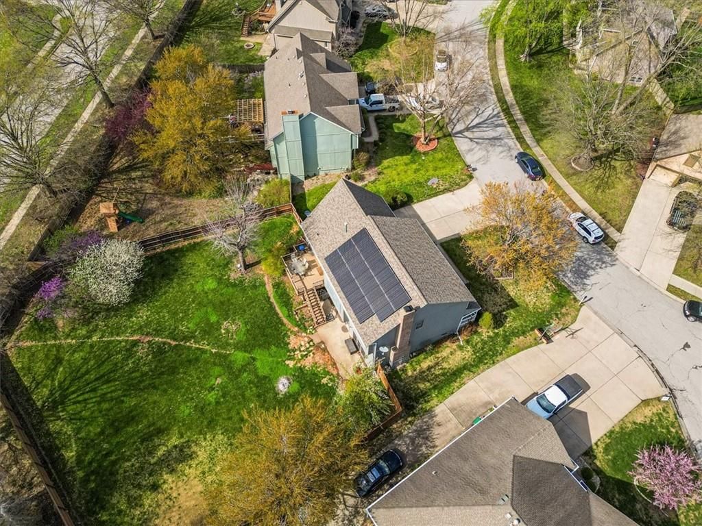 801 NE Jamestown Court — photo 49