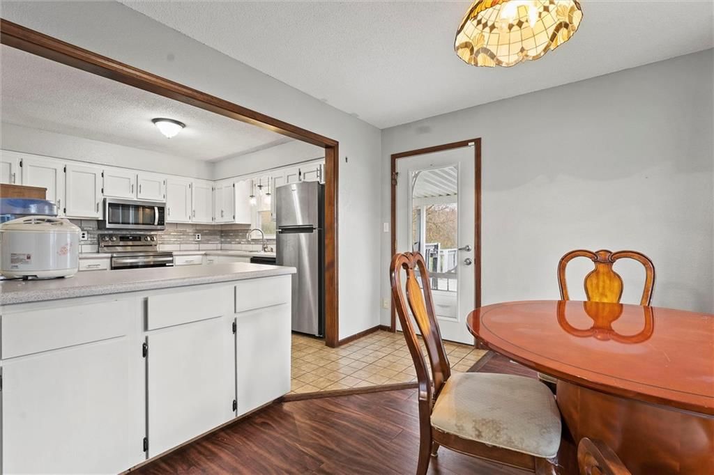329 S Shrank Avenue — photo 11