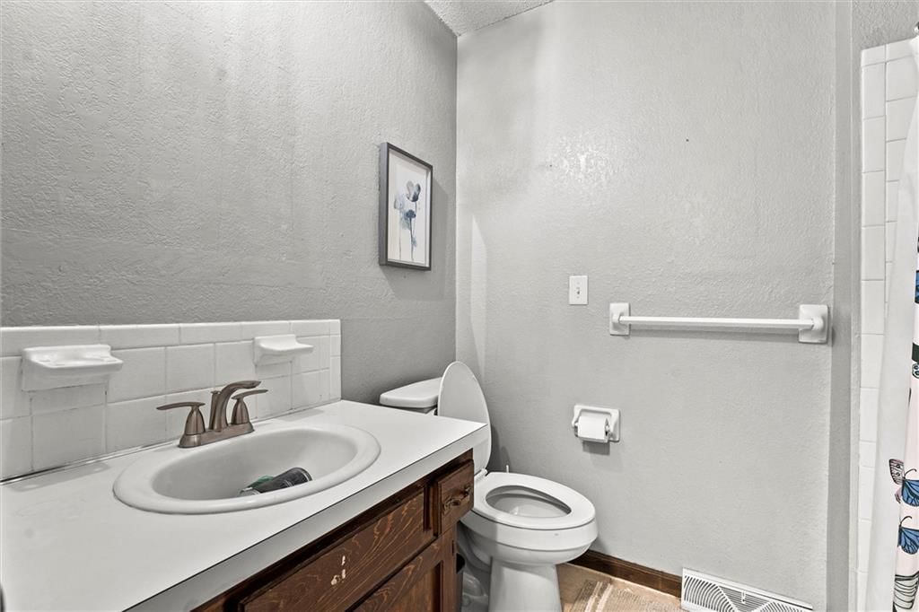 329 S Shrank Avenue — photo 14