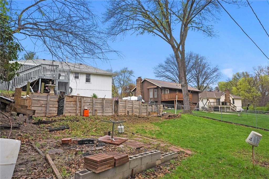 329 S Shrank Avenue — photo 26