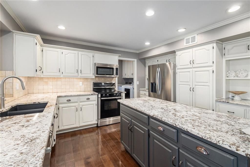 11548 Hemlock Street — photo 20