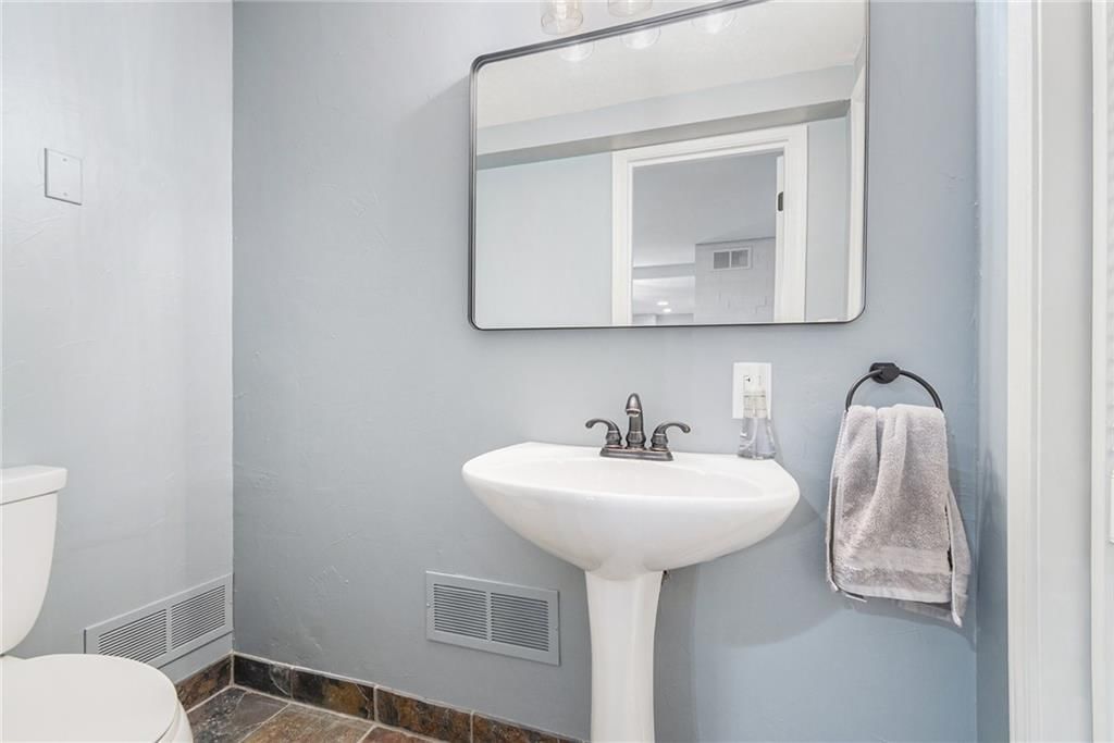 11548 Hemlock Street — photo 43