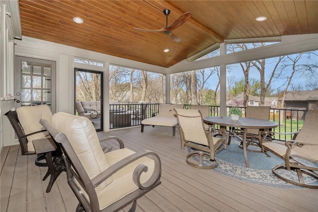 11548 Hemlock Street — photo 48