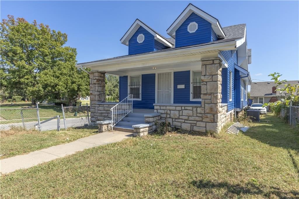 7017 PASEO Boulevard — photo 2