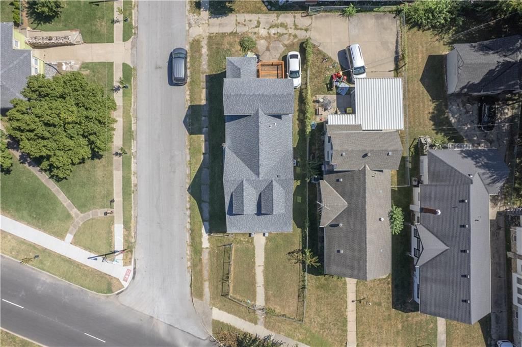 7017 PASEO Boulevard — photo 4