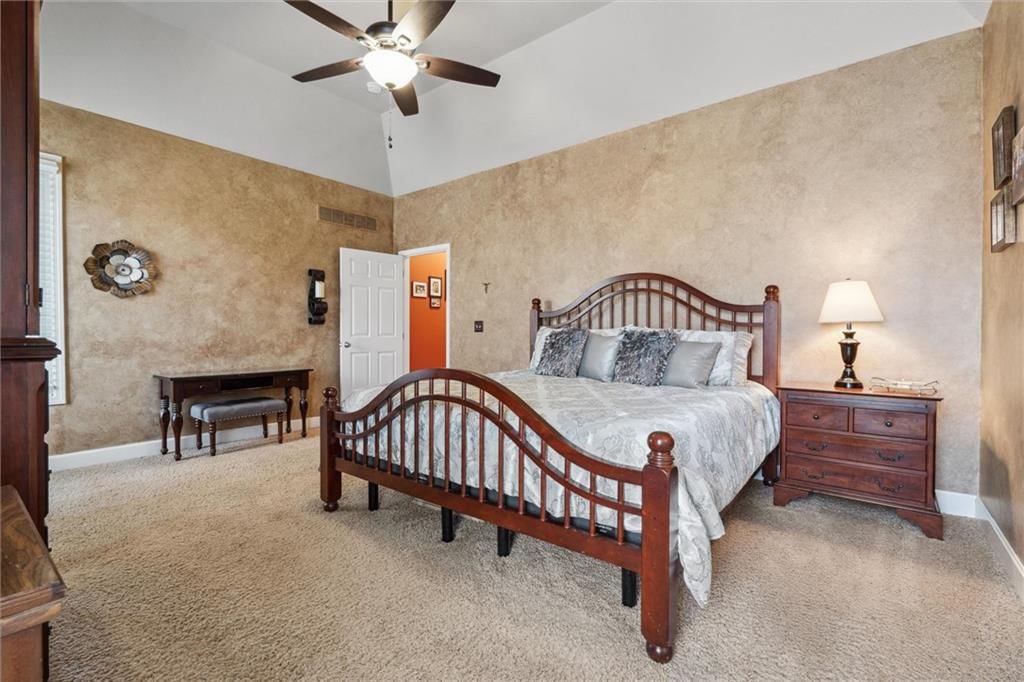 416 SW WINTERGARDEN Drive — photo 16