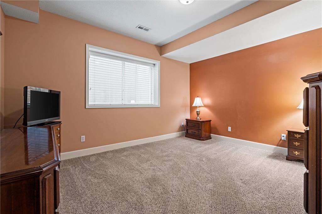 416 SW WINTERGARDEN Drive — photo 20