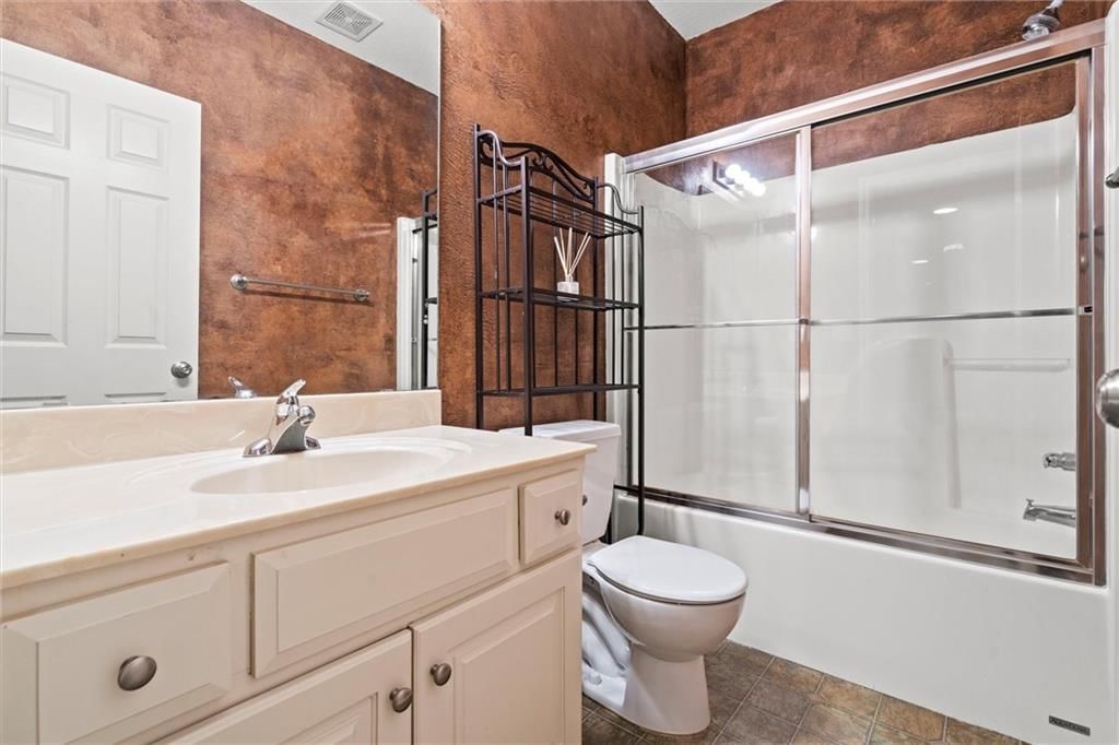 416 SW WINTERGARDEN Drive — photo 22
