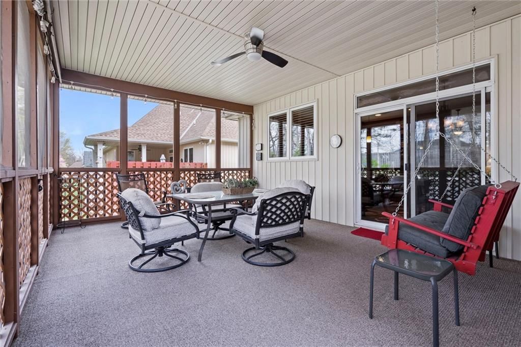 416 SW WINTERGARDEN Drive — photo 26