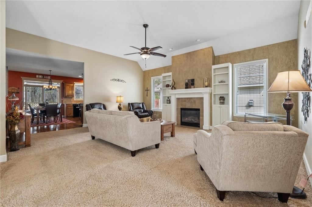 416 SW WINTERGARDEN Drive — photo 5