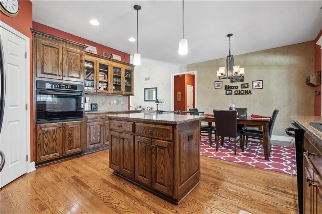416 SW WINTERGARDEN Drive — photo 9