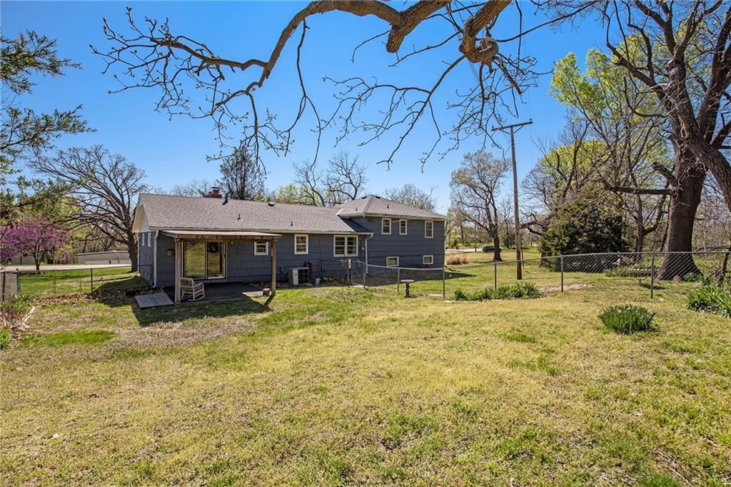 625 Edwardsville Drive — photo 21