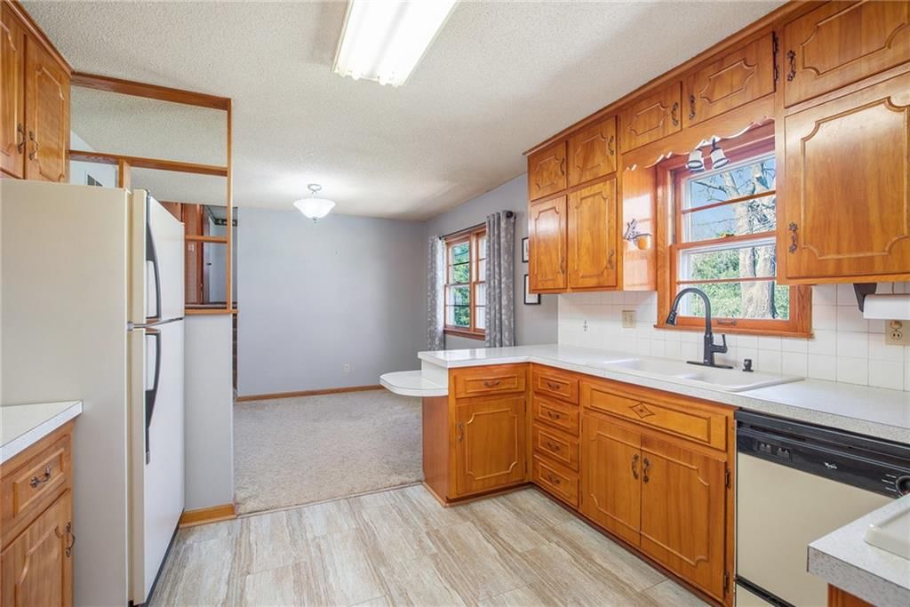 625 Edwardsville Drive — photo 5