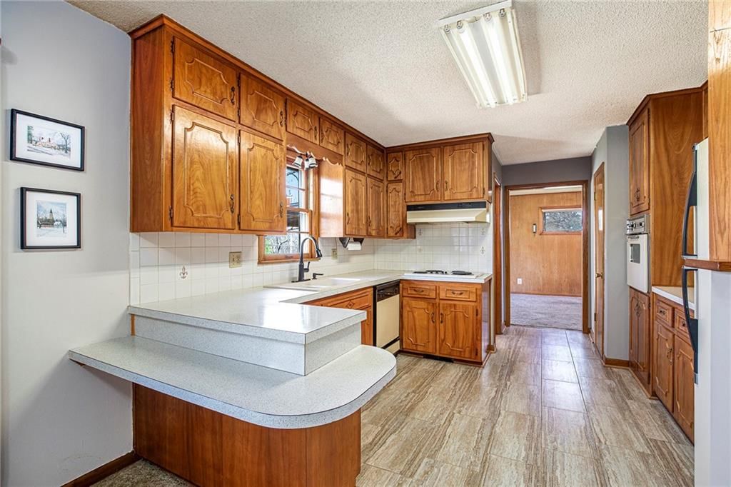 625 Edwardsville Drive — photo 6