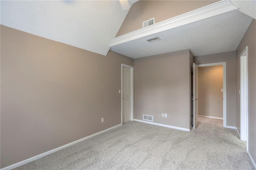 16044 W 160th Terrace — photo 32