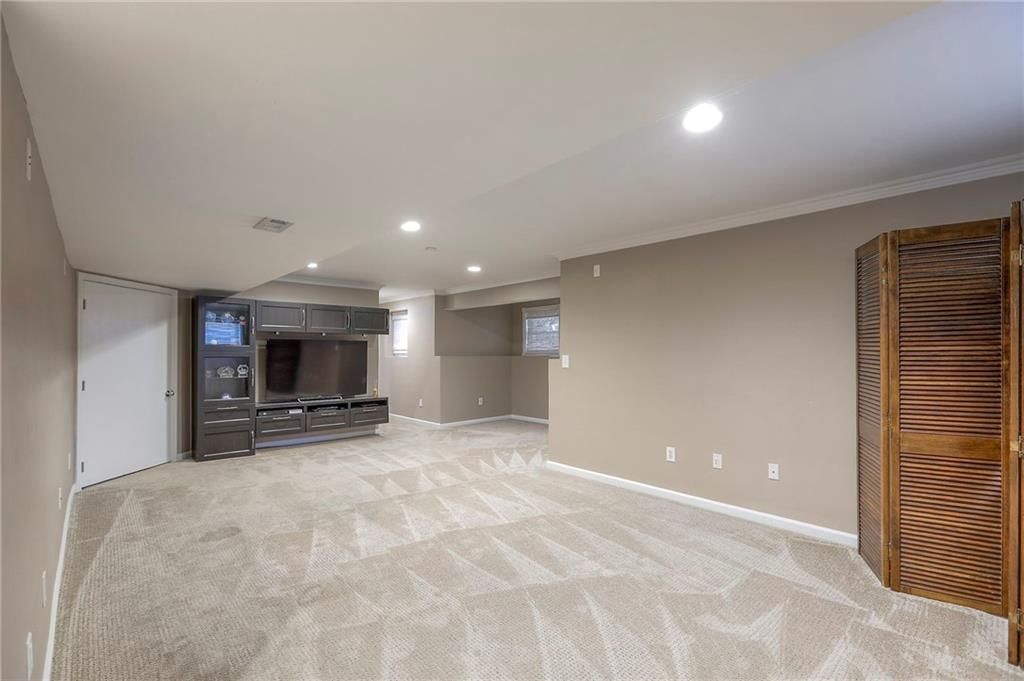 16044 W 160th Terrace — photo 43