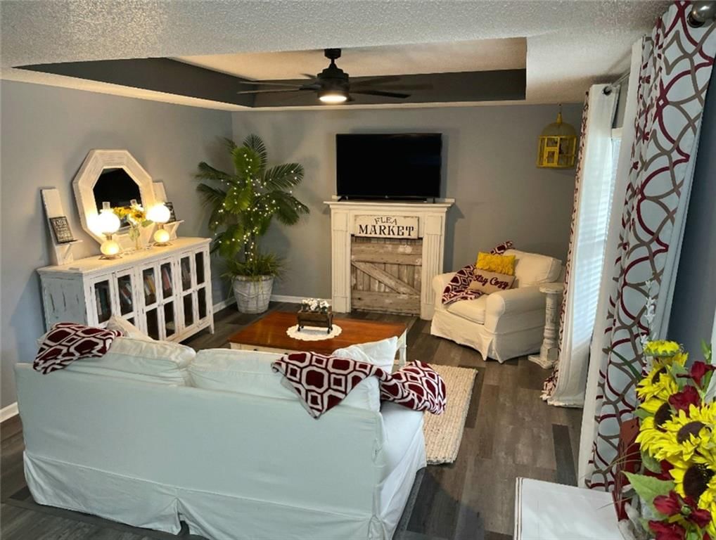 415 Hillbrook Court — photo 5