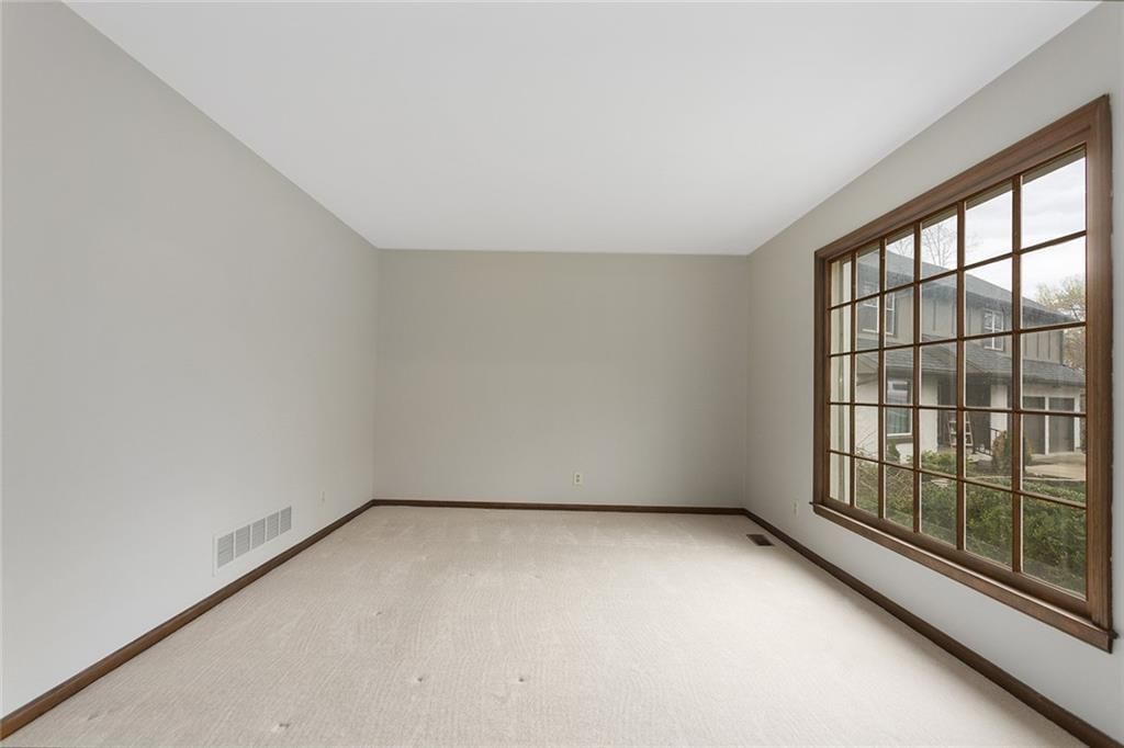 3516 NE Kingwood Place — photo 5
