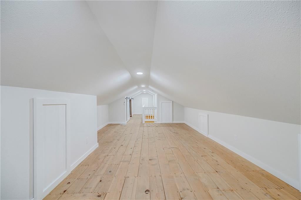 1211 S Main Street — photo 17
