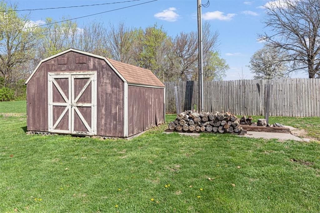 702 Walnut Street — photo 33