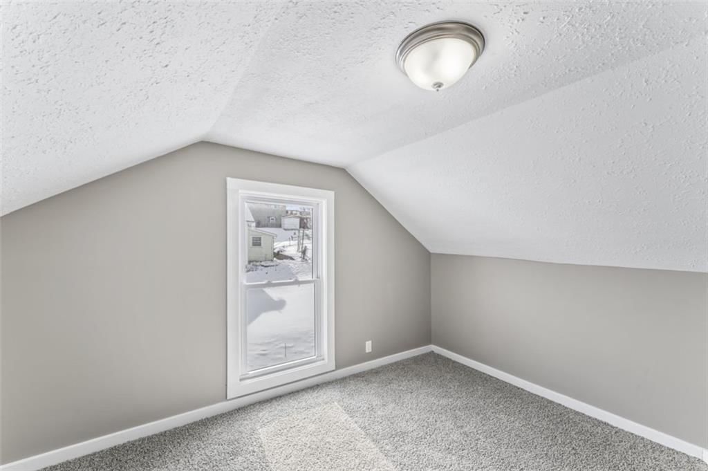314 Grand Avenue — photo 16