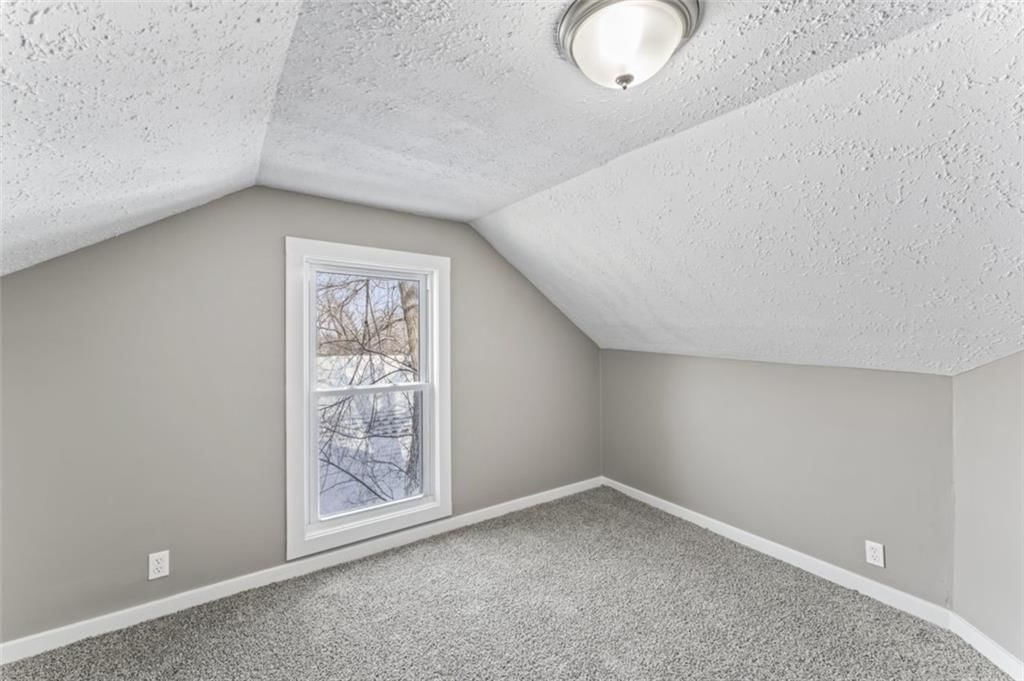 314 Grand Avenue — photo 21