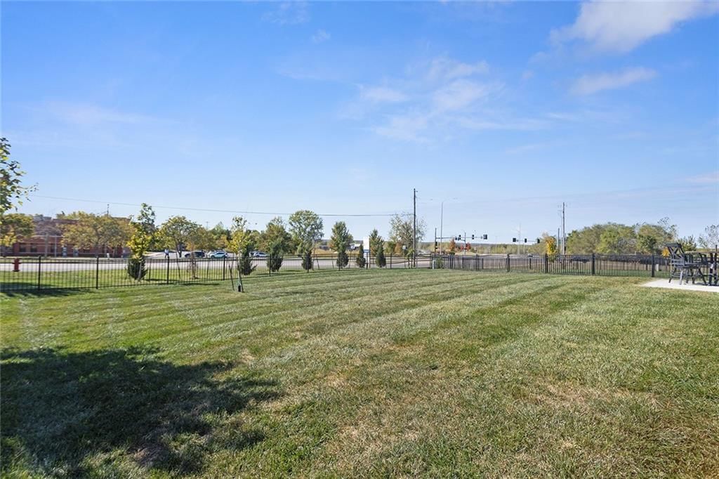 4036 NW Eclipse Place — photo 27