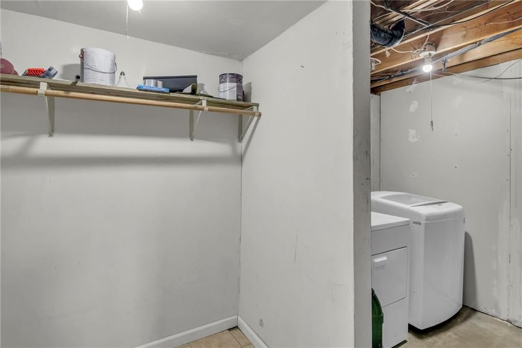325 E Mason Street — photo 25
