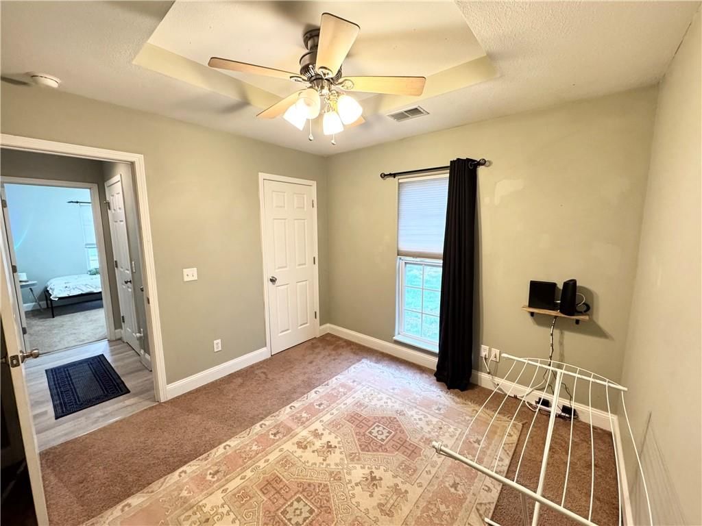 962 E Market Street — photo 13