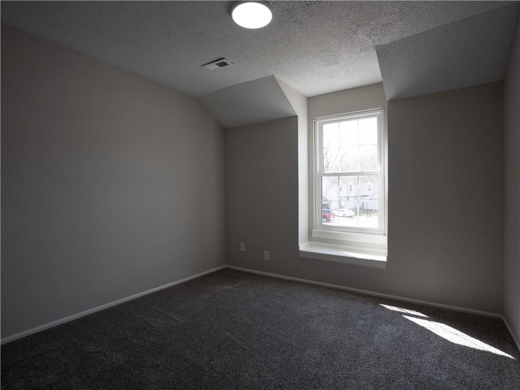 11913 E 59th Terrace — photo 14