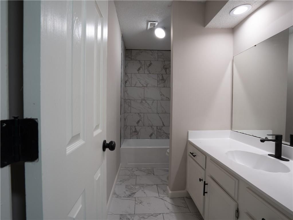 11913 E 59th Terrace — photo 17