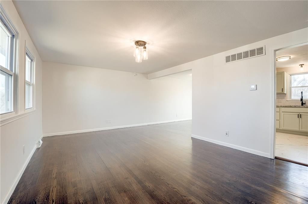 836 N 84th Drive — photo 5