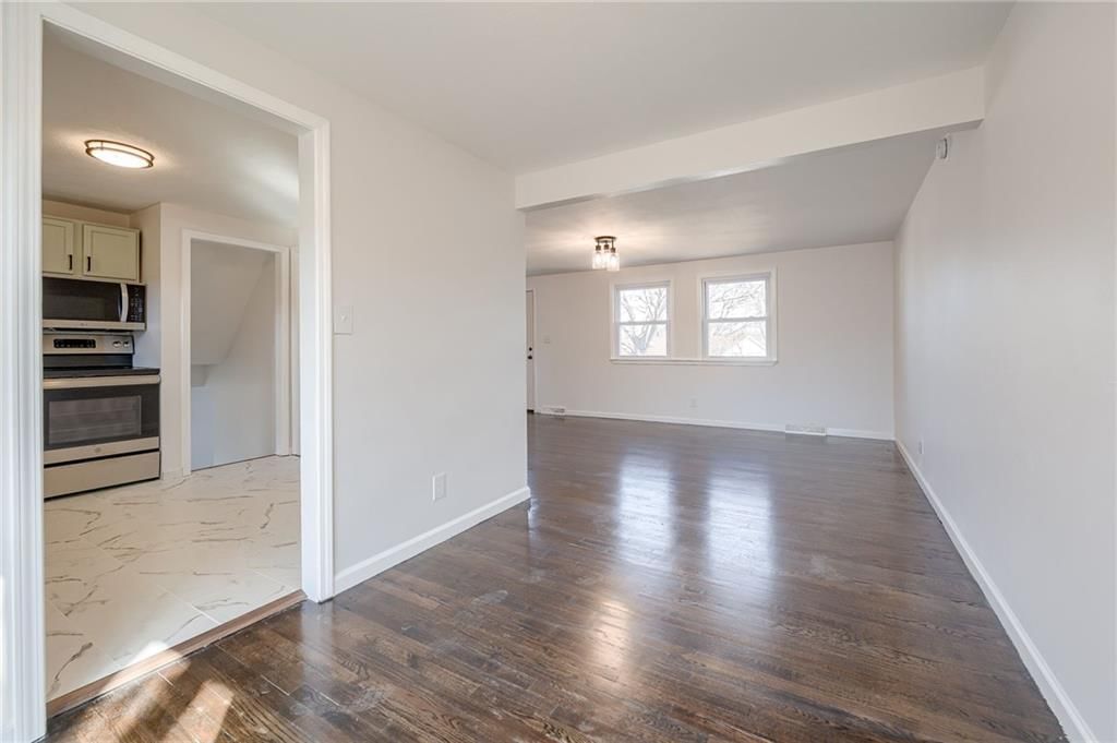 836 N 84th Drive — photo 7