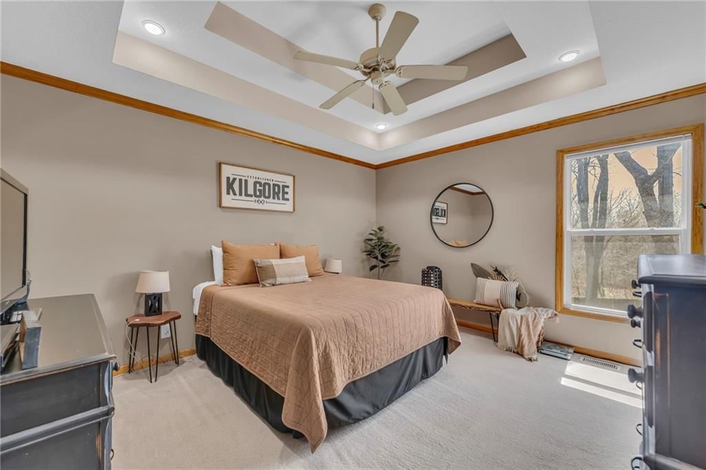 209 Lakeview Drive — photo 12