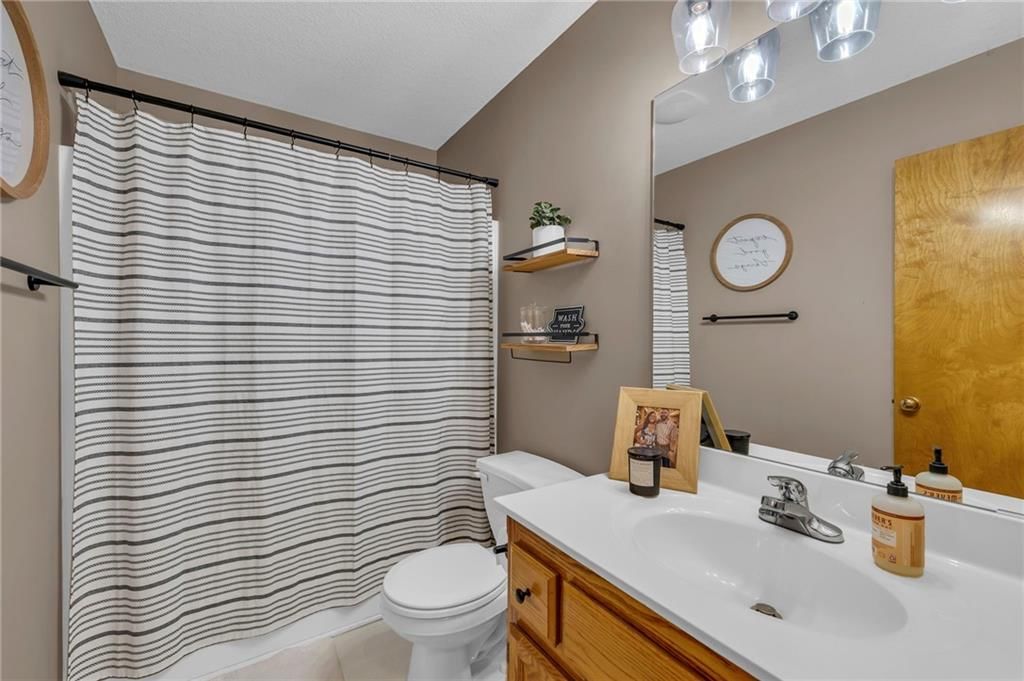 209 Lakeview Drive — photo 19