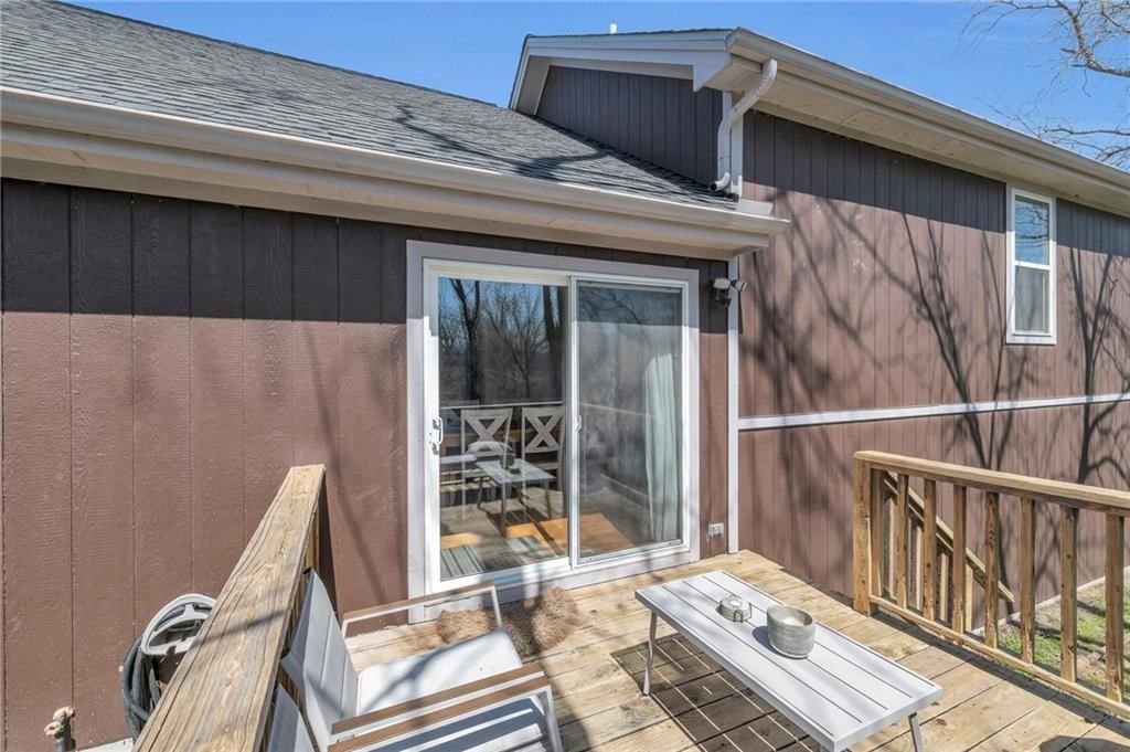 209 Lakeview Drive — photo 24