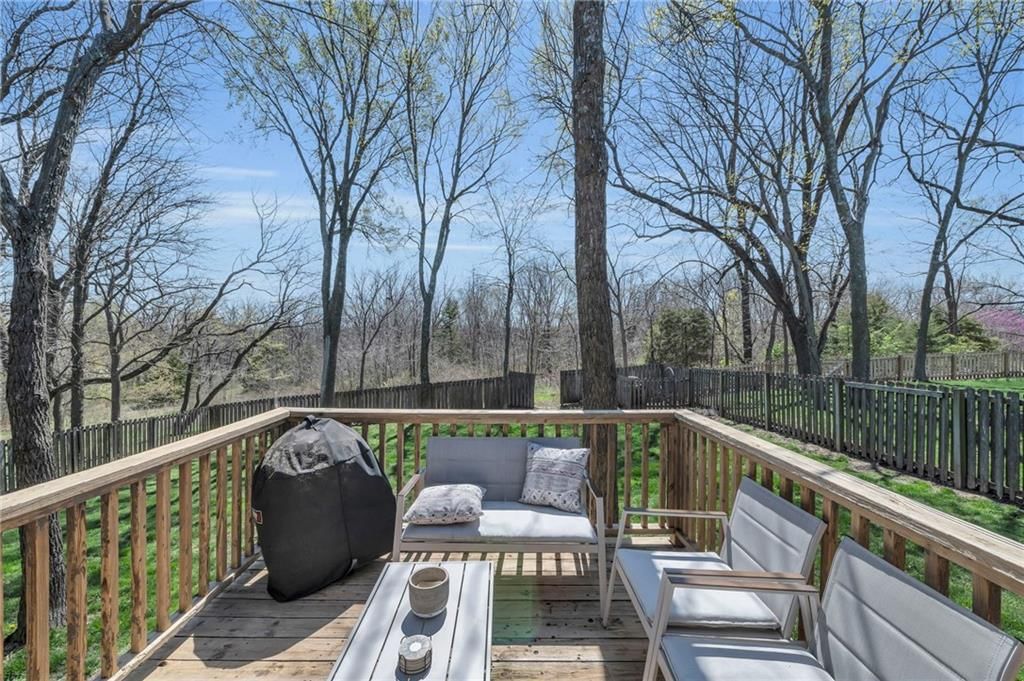 209 Lakeview Drive — photo 25